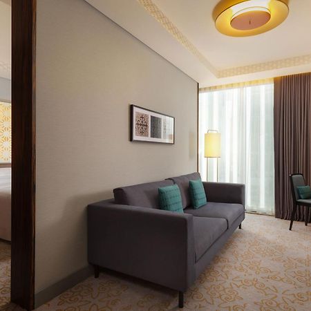 Sheraton Astana Hotel المظهر الخارجي الصورة A suite at the hotel