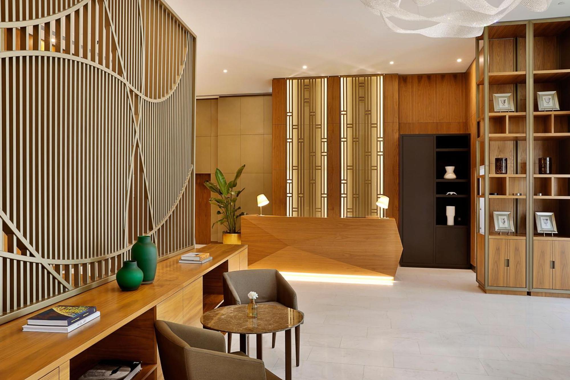 Sheraton Astana Hotel المظهر الخارجي الصورة The interior of the new lounge