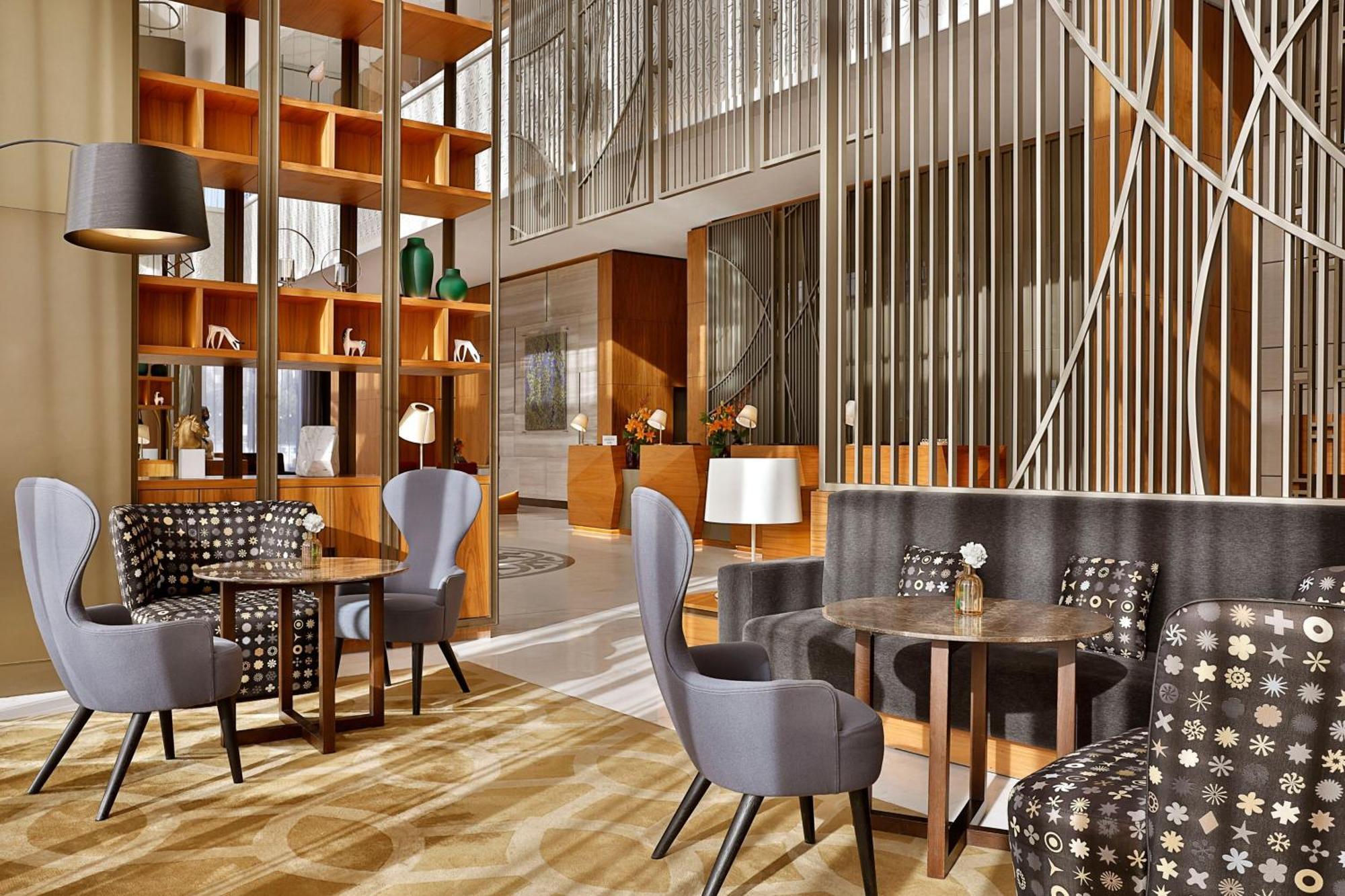 Sheraton Astana Hotel المظهر الخارجي الصورة The lobby of the hotel