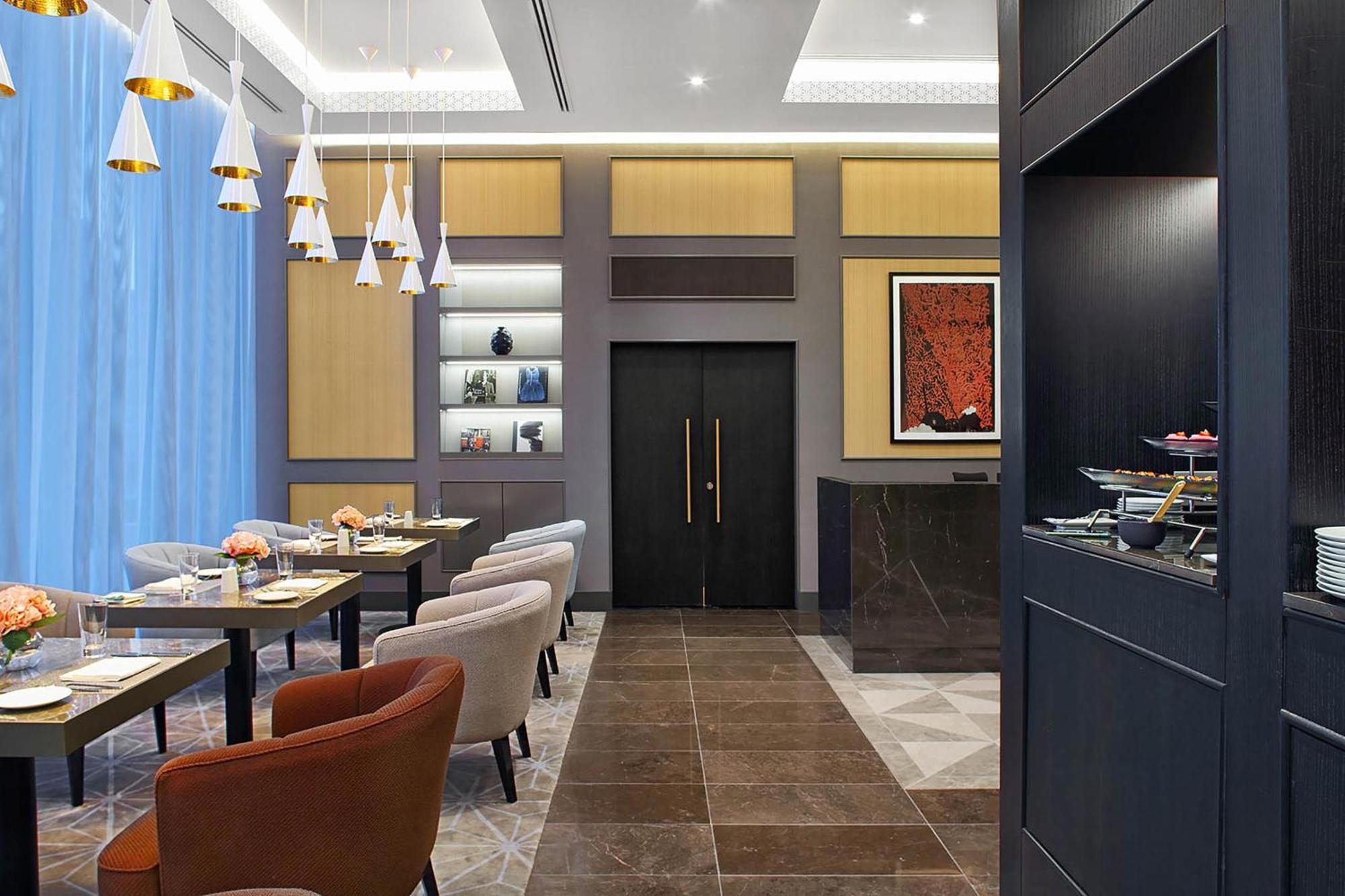 Sheraton Astana Hotel المظهر الخارجي الصورة The interior of the restaurant