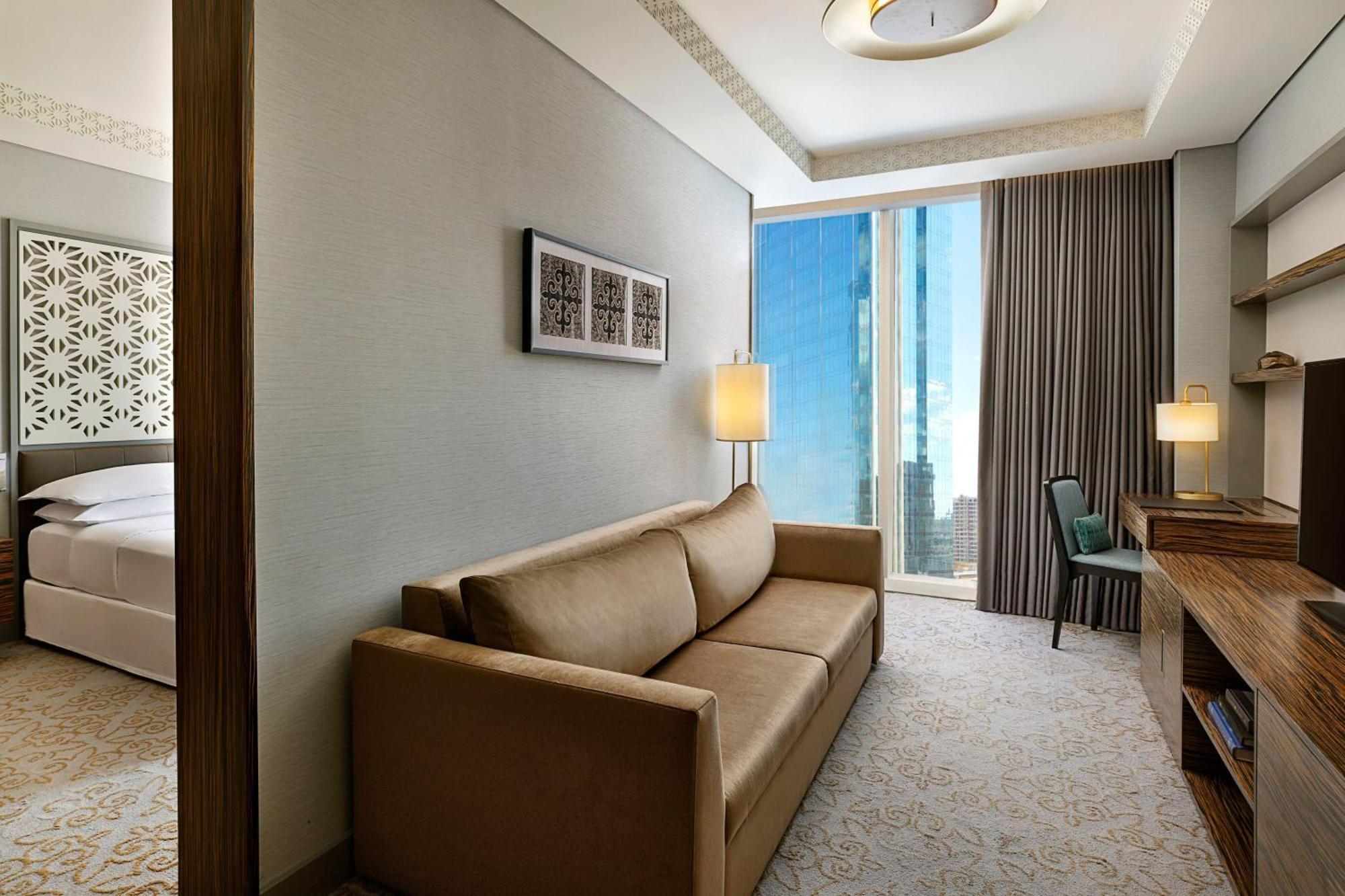 Sheraton Astana Hotel المظهر الخارجي الصورة A suite at the hotel