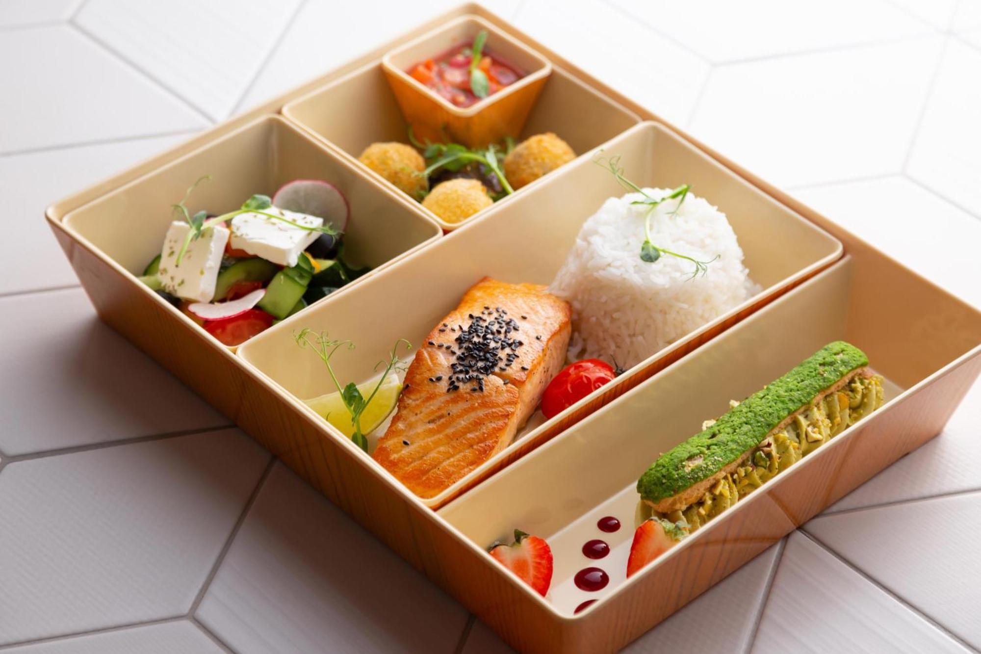 Sheraton Astana Hotel المظهر الخارجي الصورة A bento box