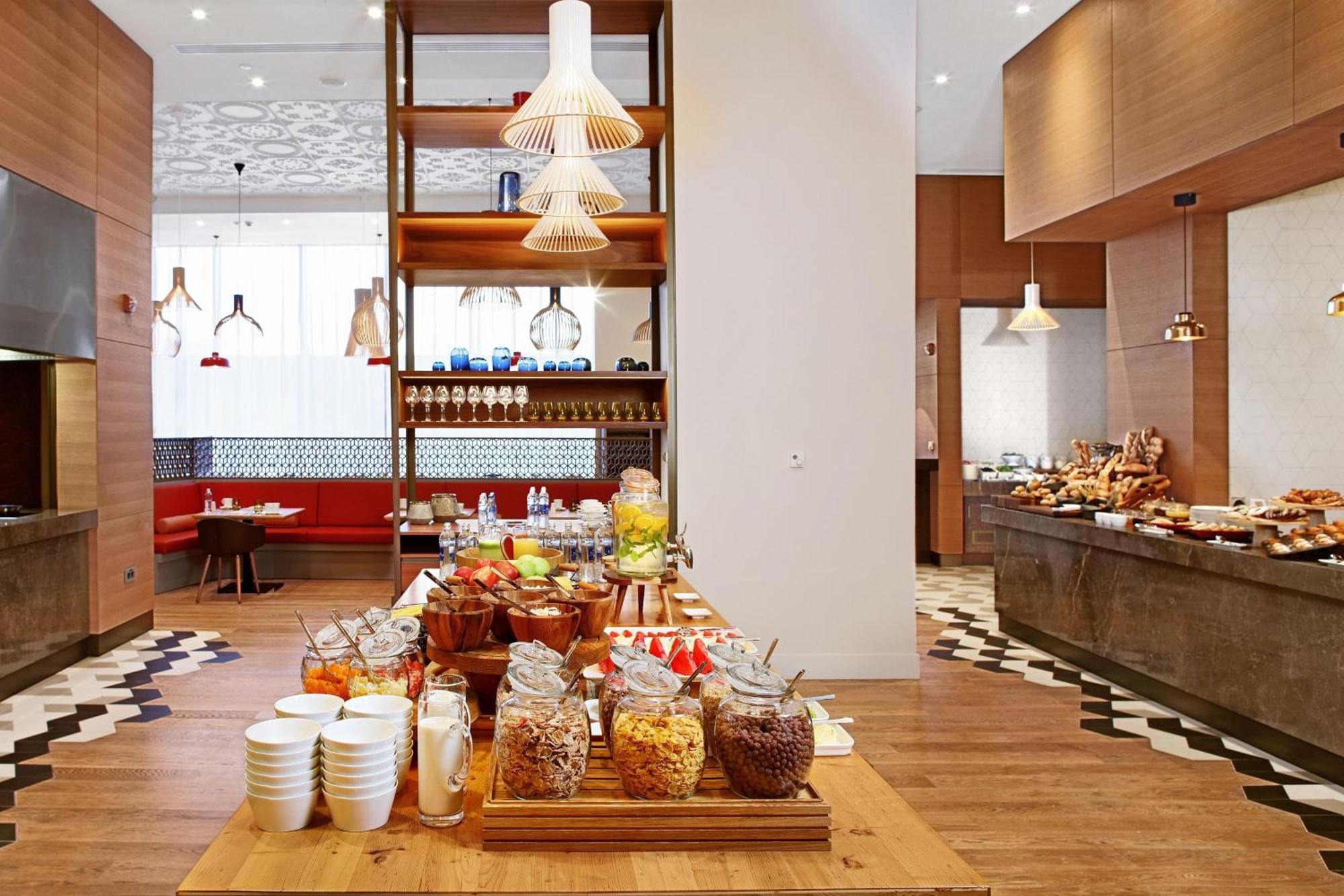 Sheraton Astana Hotel المظهر الخارجي الصورة The restaurant