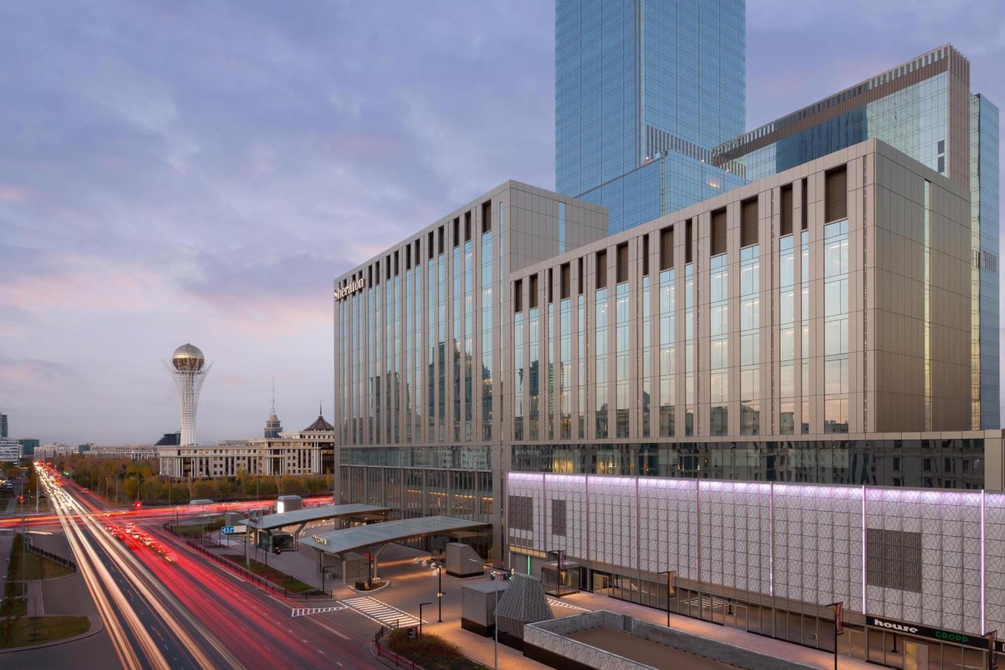 Sheraton Astana Hotel المظهر الخارجي الصورة The new terminal